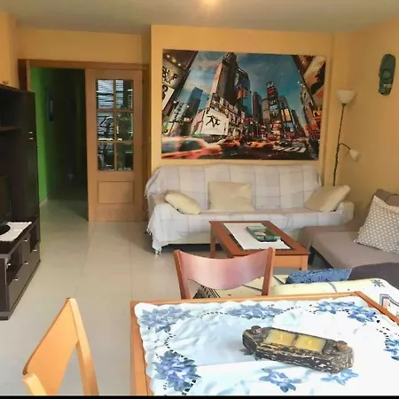 Apartment - 3 Bedrooms - 60294